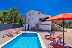 Pool - Holiday house CHARMING with private pool (Kras)