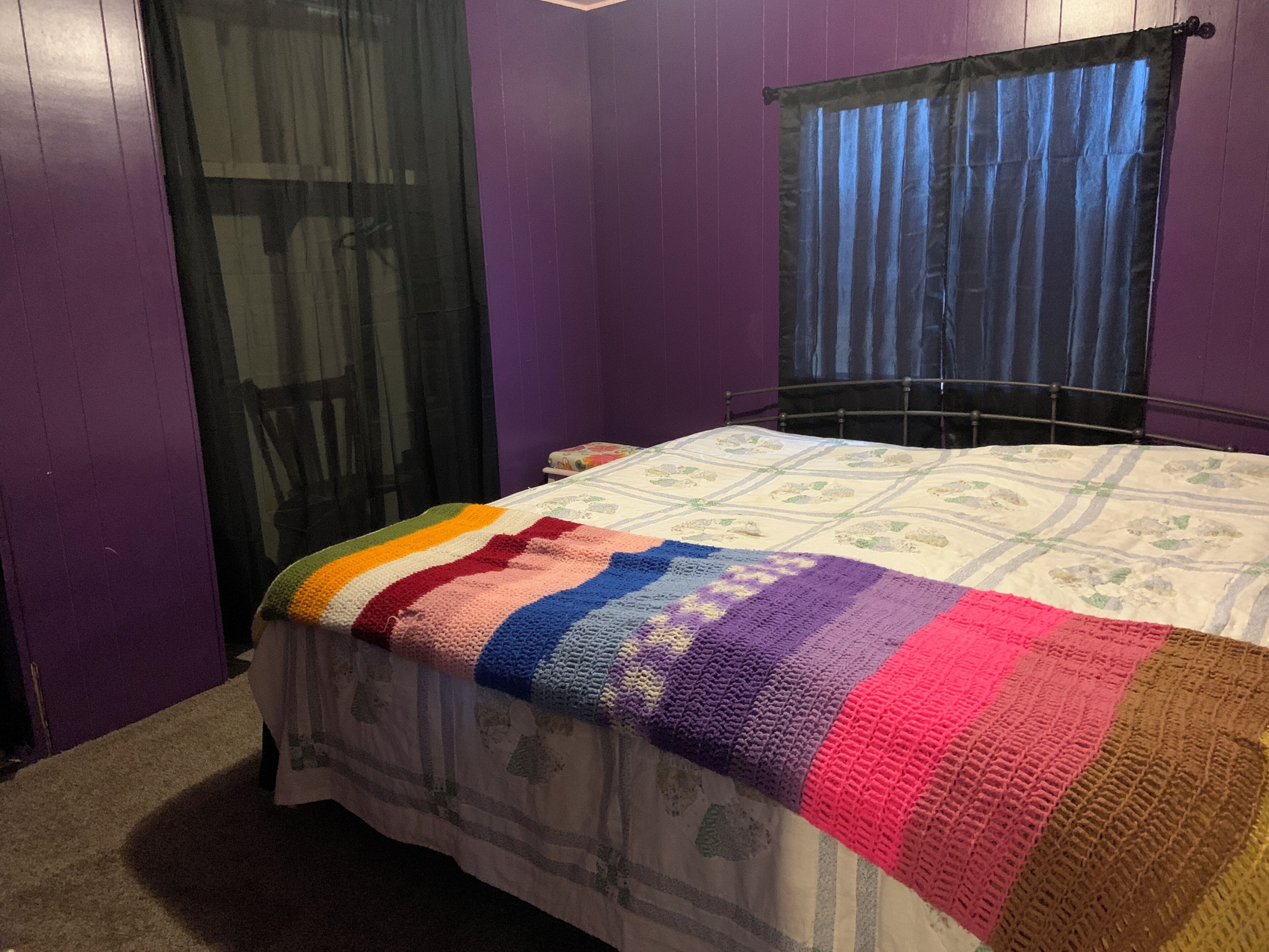 3 bedrooms, bed sheets