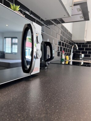 Fitness facility - Cozy and modern studio in prime location-perfect for your getaway (Brighton and Hove)