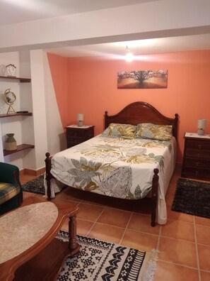 1 bedroom, free WiFi, bed sheets
