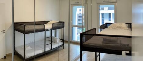 3 chambres, fer et planche Ă  repasser, Wi-Fi, draps fournis