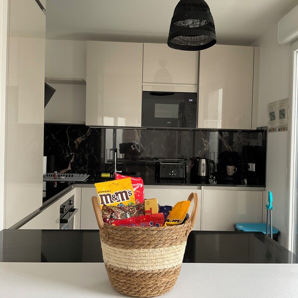 Private kitchen - Cozy Apartment in Cergy à Proximité de Paris ! (Cergy)