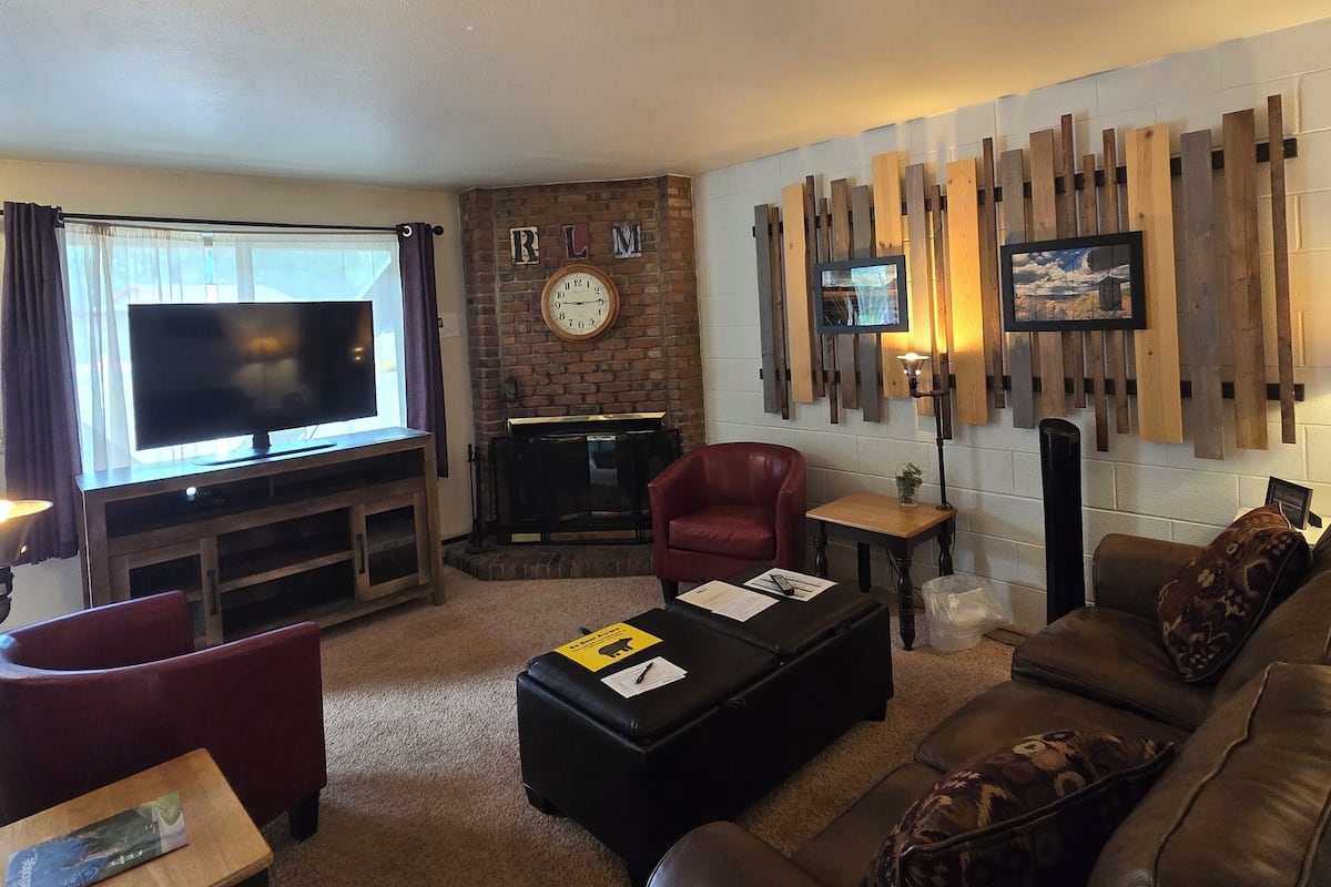 Maison en rangée Confort | 2 chambres, bureau, espace de travail pour ordinateurs portables