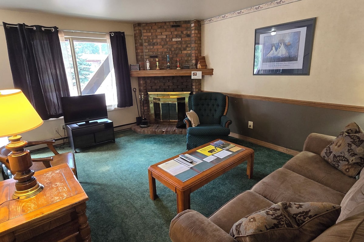Maison en rangée économique | 2 chambres, bureau, espace de travail pour ordinateurs portables