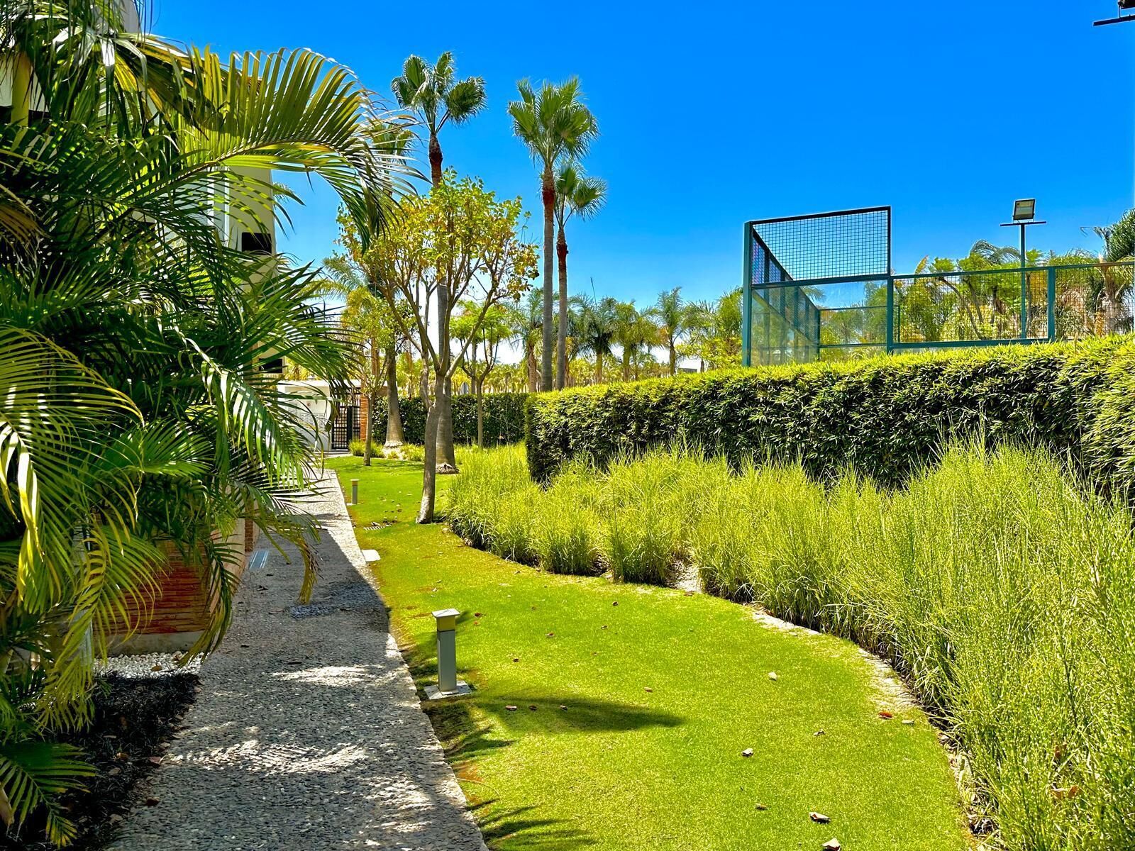 المنطقة المحيطة بالمنشأة