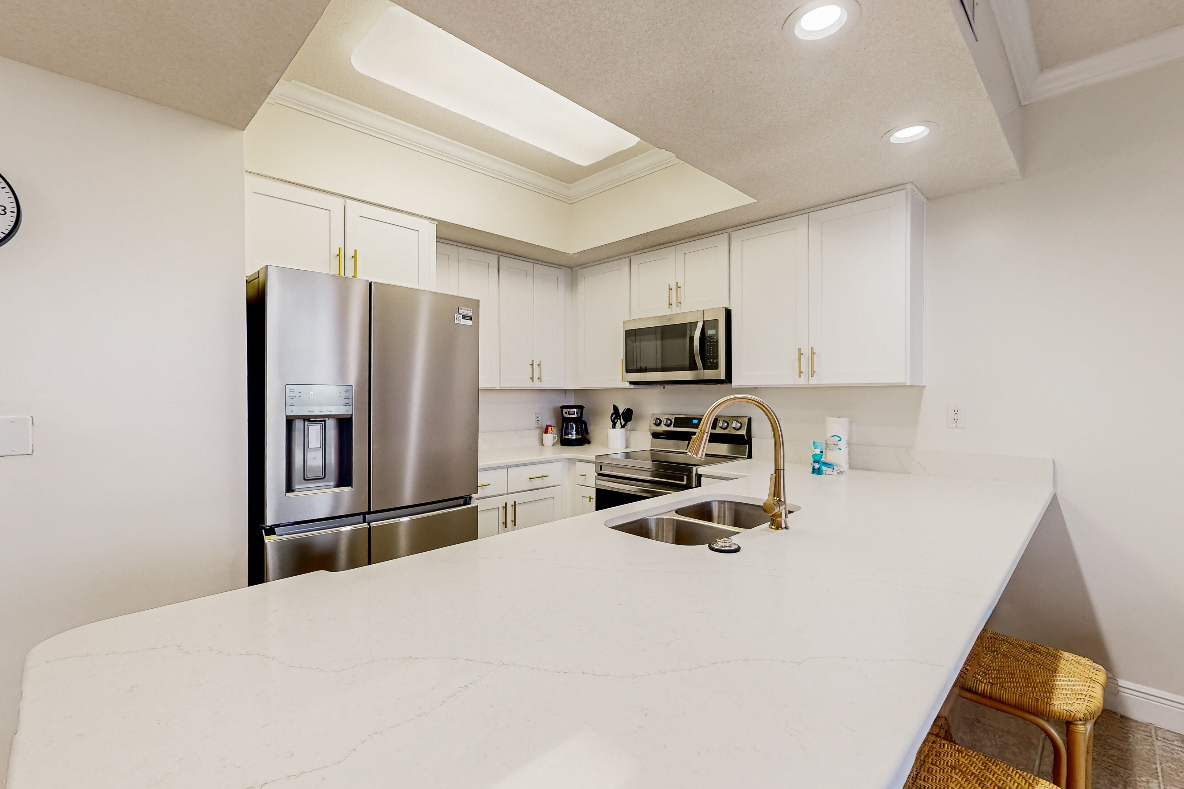 Frigorífic, microones, forn i placa de cuina 