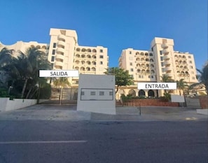 Exterior - Caribe Beach Vintage Marlin (Cancún)