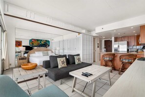 1 habitación, tabla de planchar con plancha, wifi y ropa de cama 