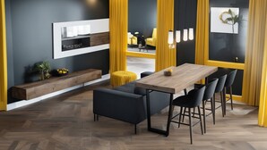 Apartment, 4 Schlafzimmer, Balkon, Gartenblick | Esszimmer