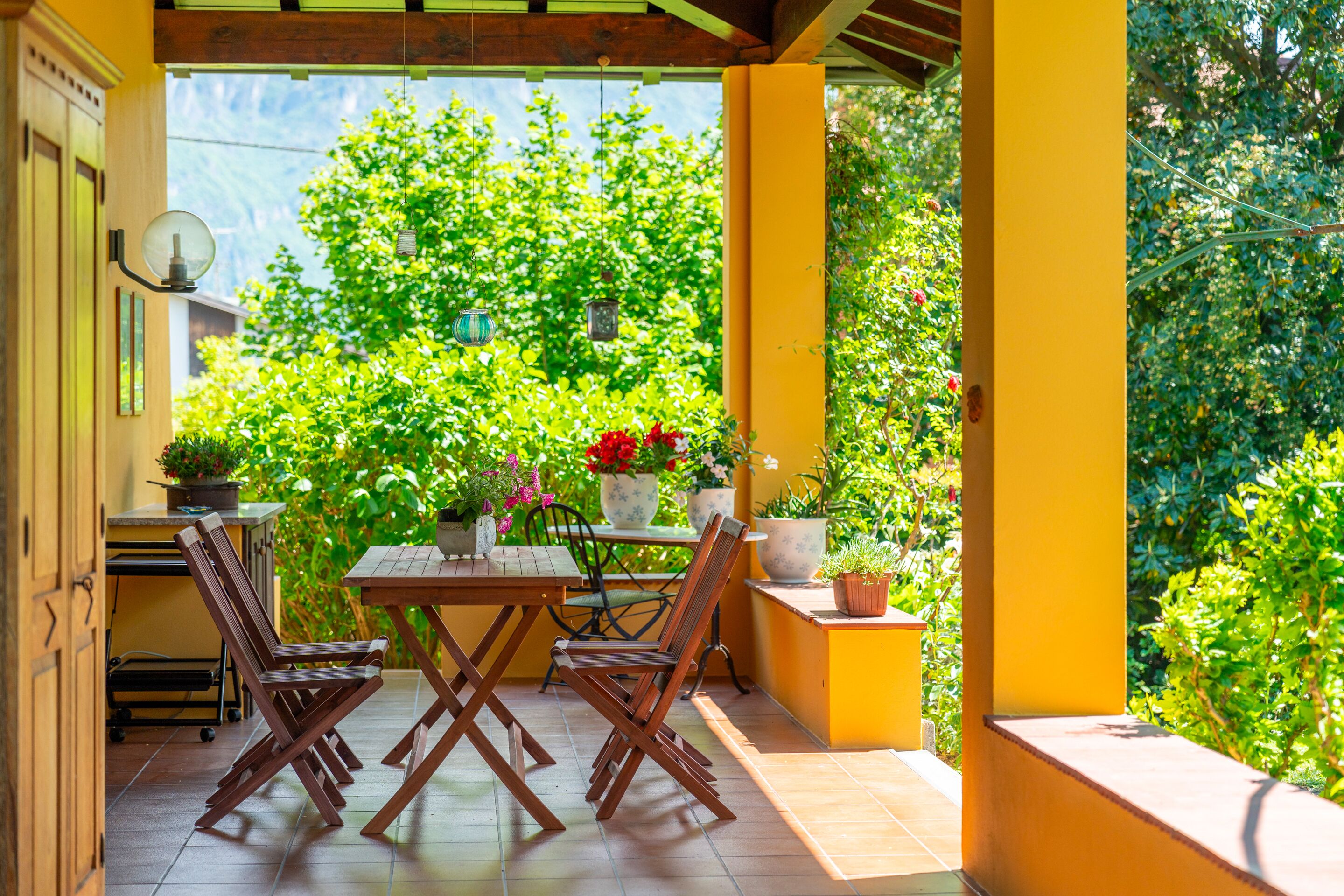 Hus - sjöutsikt | Terrass/Patio