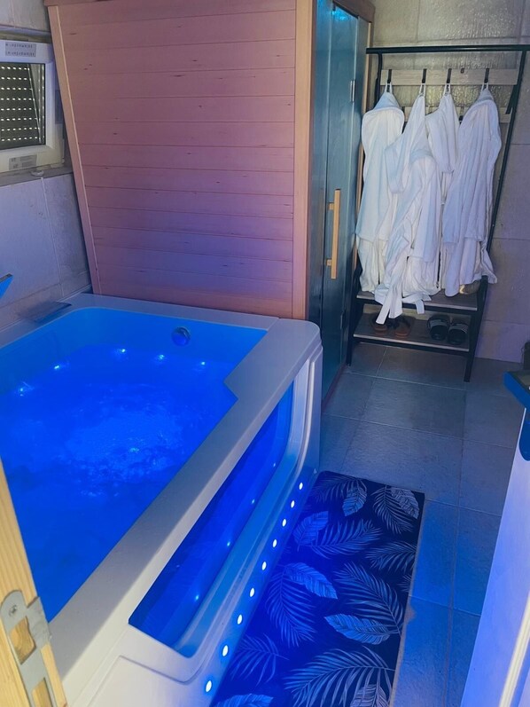 Bain à remous intérieur