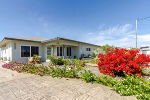 Exterior - Closest Villa to Baby Beach - Private Pool - Overlooks 2 Beaches, Sleeps 8 (San Nicolas)