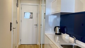 Deluxe Studio, Beach View | Private kitchen - Orbi City & Journey Room (Batumi)
