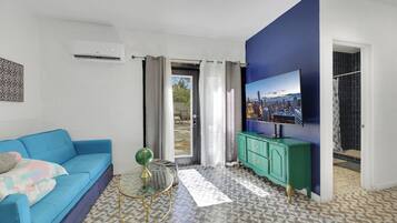 Smart-tv en een open haard