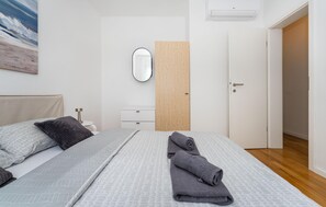 3 quartos, cofres nos quartos, berço de viagem, Wi-Fi de cortesia