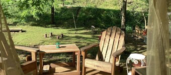 Luxury Tent Ultimate in privacy and amenities Only 7 minutes to attractions