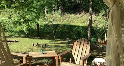 Luxury Tent Ultimate in privacy and amenities Only 7 minutes to attractions