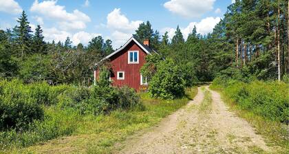 Awesome home in Alsterbro with WiFi