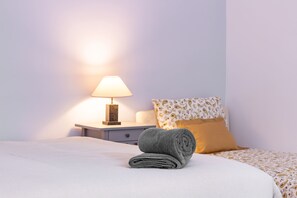 3 Schlafzimmer, Schreibtisch, Reisekinderbett, WLAN