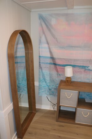 Interior - Seaside Social - Steps to Wally's, Goat, L Street (Hampton)