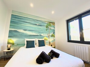 6 bedrooms, desk, iron/ironing board, travel cot - Villa Pins&spa 15P Near Ocean Bassin D'arcachon Pool and Jacuzzi (Andernos-les-Bains)