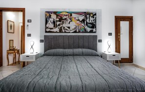 1 bedroom, travel cot, free WiFi, bed sheets