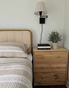 1 bedroom, WiFi, bed sheets
