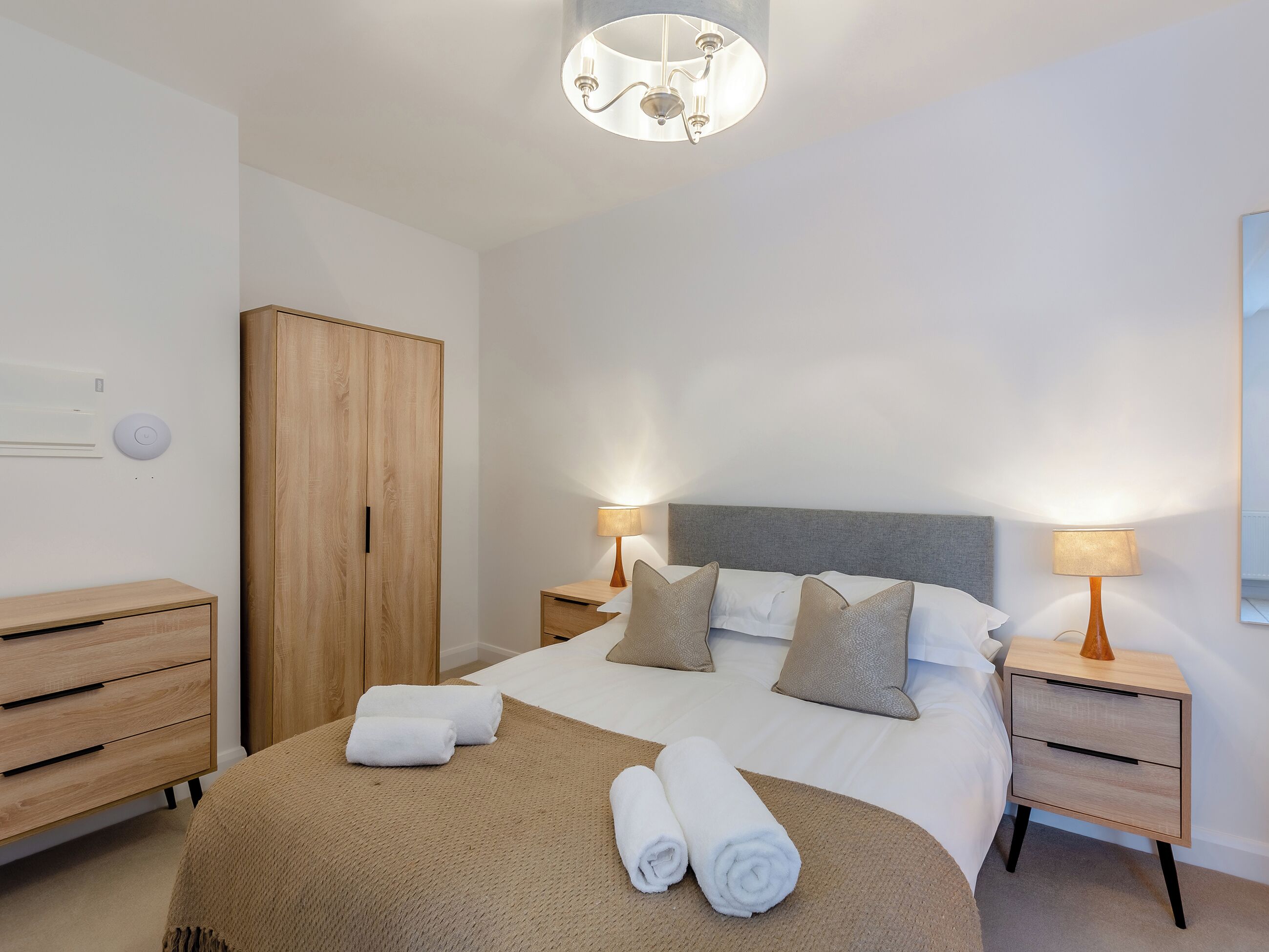 1 室のベッドルーム、WiFi (無料)、ベッドシーツ