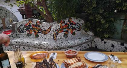 Habitación totalmente equipado de alto confort en una casa con jardín