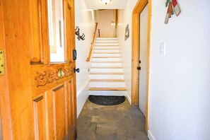 Interior - Beautiful Mountain Lake House in Kingswood Estates with Hot Tub and Pool Table (Kings Beach)