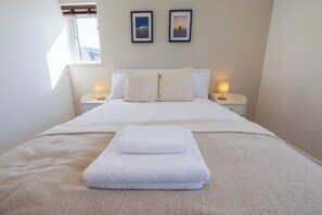 3 bedrooms, iron/ironing board, travel cot, WiFi
