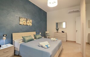 3 bedrooms, iron/ironing board, travel cot, free WiFi - Beautiful home in Menfi with WiFi (Menfi)