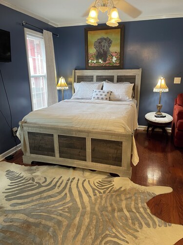 The Dolly Parton Fan Studio