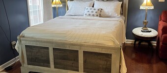 The Dolly Parton Fan Studio