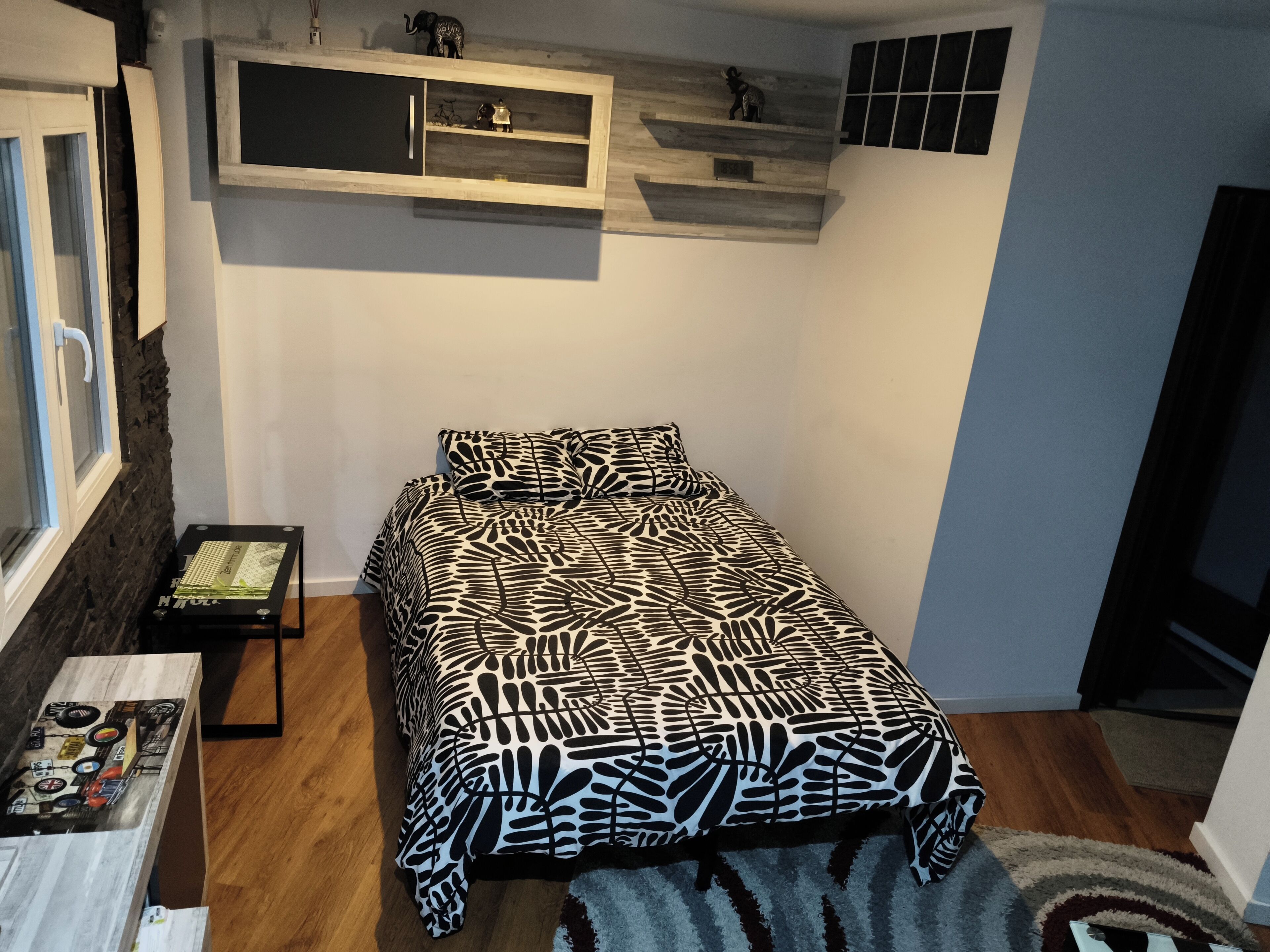 1 camera, Wi-Fi gratuito, lenzuola