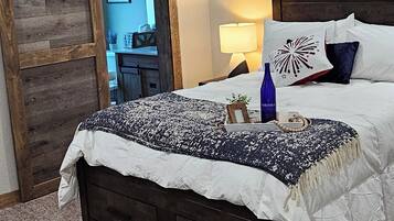 2 bedrooms, iron/ironing board, WiFi, bed sheets