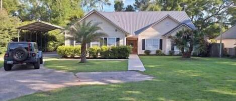 المنشأة من الخارج