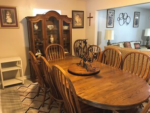 Dining - WHITE KNOLL BUNGALOW  (Lexington)