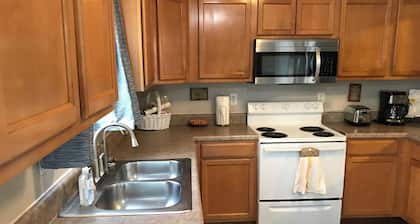 WHITE KNOLL BUNGALOW