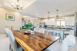 Dining - Hilo Nui home (Hilo)