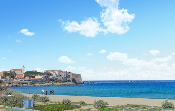 Nära stranden och fiske