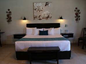 Deluxe Room, 1 King Bed | Iron/ironing board, free WiFi, bed sheets - Rancho Maria Teresa (Valle de Guadalupe)