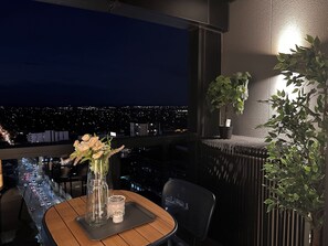 Outdoor dining - Sky One Serenity (Box Hill)