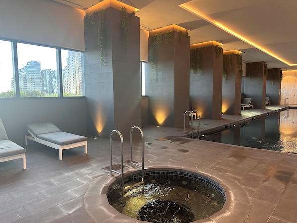 Spa - Sky One Serenity (Box Hill)