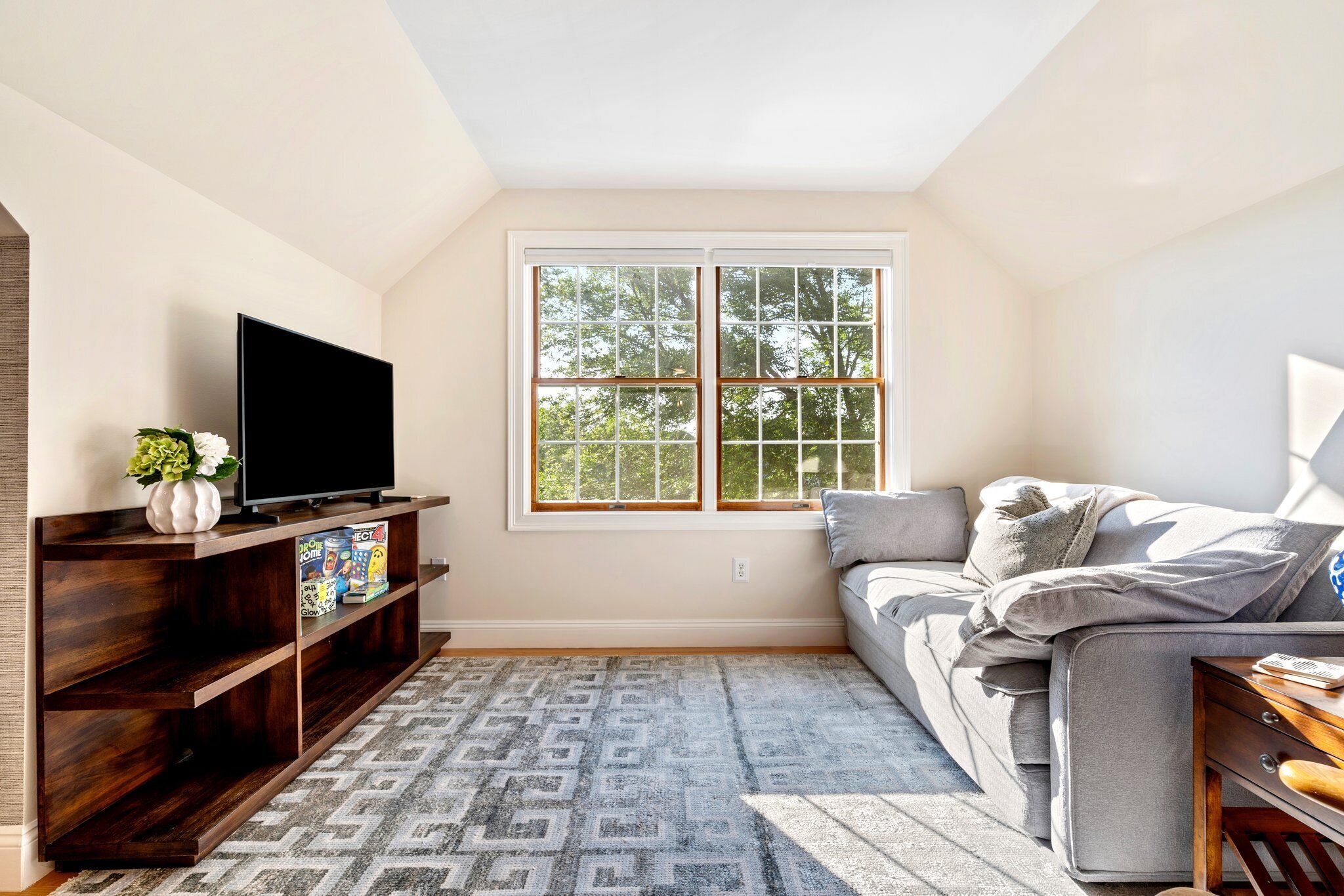 Luxurious New 1 Br/1Ba Apartment with Workspace, Private Garage, W/D
