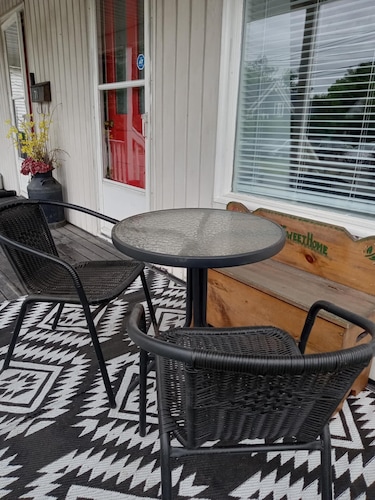 Sea Captain's Suite:
Cozy Retreat in the Heart of the Downtown New Glasgow!