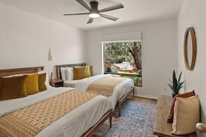 2 bedrooms, iron/ironing board, travel cot, free WiFi