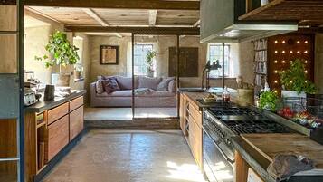 Frigorífic, forn, placa de cuina i rentaplats