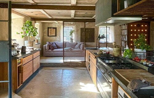 Lovely home in Lärbro with WiFi