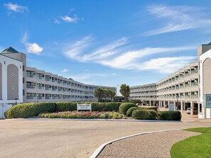 Exterior - Galveston Beach Front Condo (Galveston)